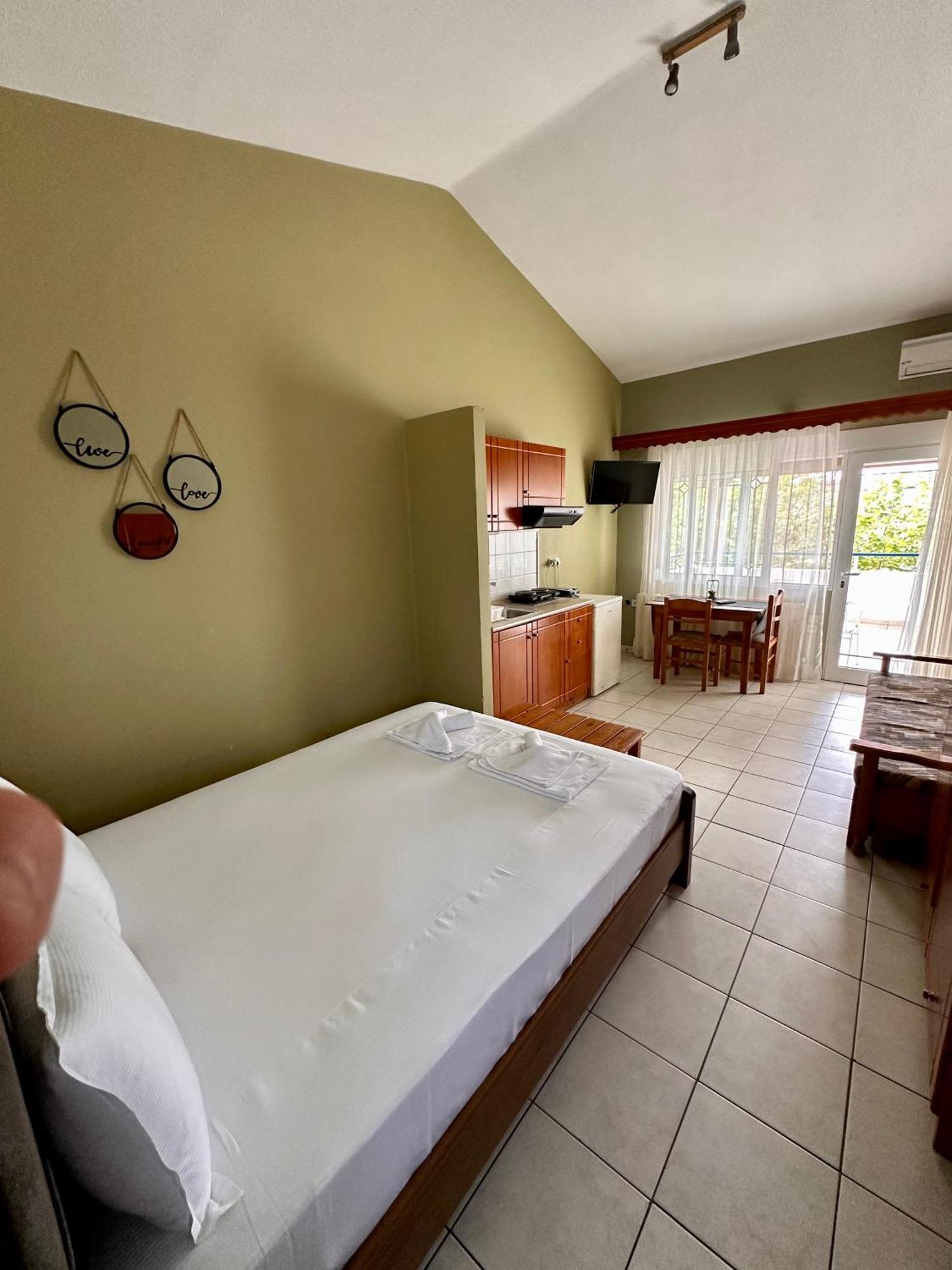 Artemis Hotel Apartments Keramoti  Extérieur photo